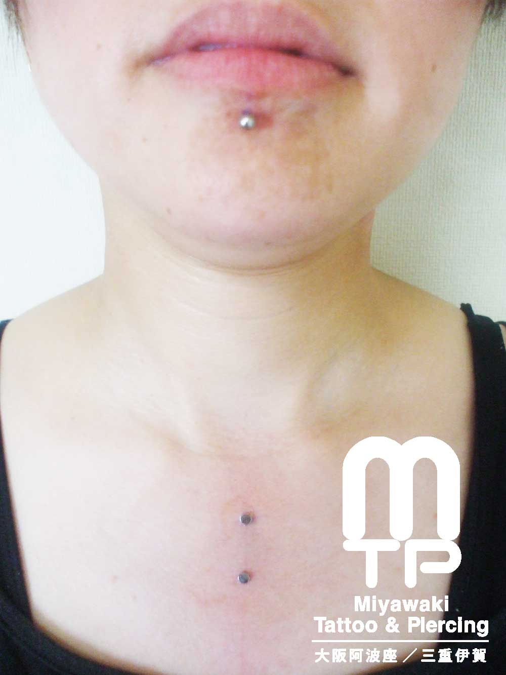 部位及び名称　ラブレットピアス