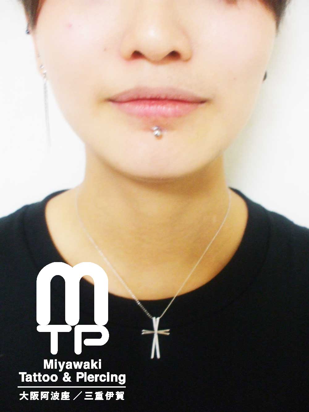 部位及び名称　ラブレットピアス