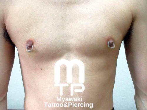 ピアスの部位及び名称：ニップル（男性　リング）