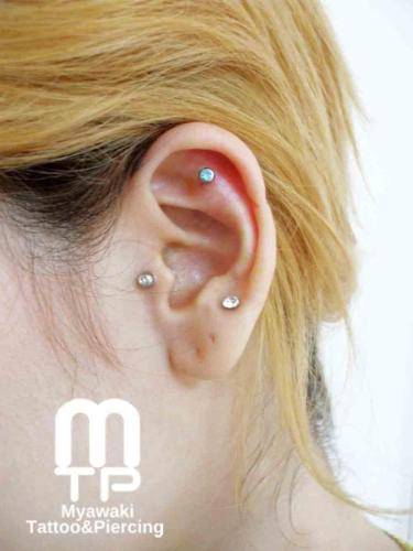 ピアスの部位及び名称：アウターコンク、イヤーロブ、トラガス