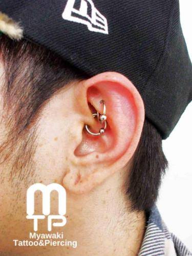 ピアスの部位及び名称：ロック（ルーク）、ダイス