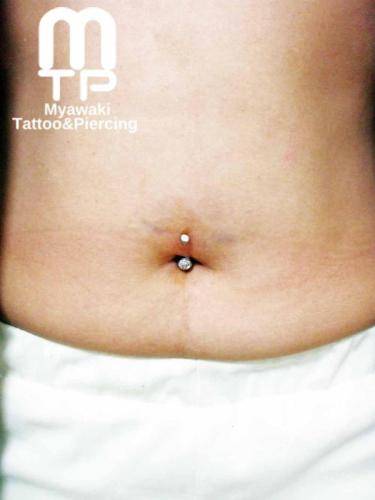 ピアスの部位及び名称：おへそ
