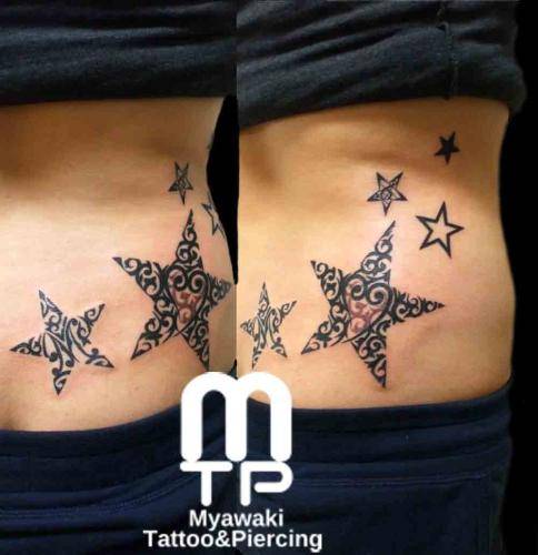 右腰にカスタムしたトライバルデザインでの星。